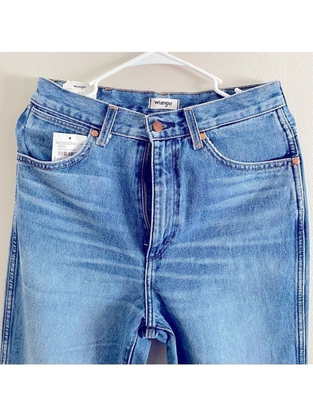 NWT Wrangler vintage high waisted distressed jeans - Picture 4 of 8